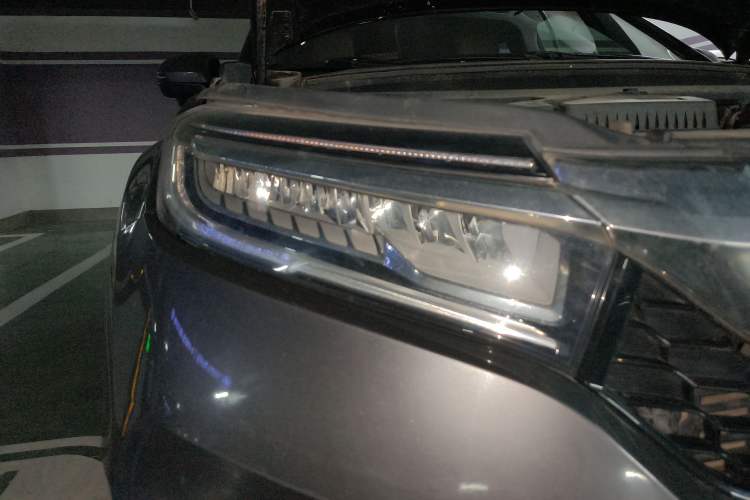 Used Honda Avancier 2017 240TURBO Two-Wheel Drive Premium Edition Right Front Headlight