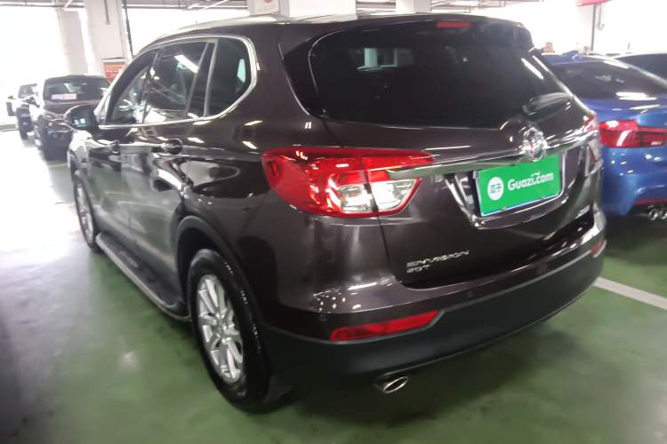 Used Buick Envision 2015 20T Two-Wheel-Drive Elite Model
