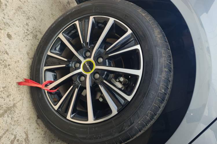 Used Roewe i5 2021 1.5L Manual Diamond Edition Right Rear Wheel Hub