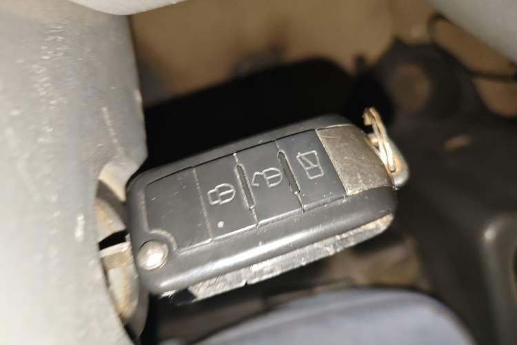 Used Wuling Zhiguang 2010 1.0L New Version Practical Short-Body L2Y