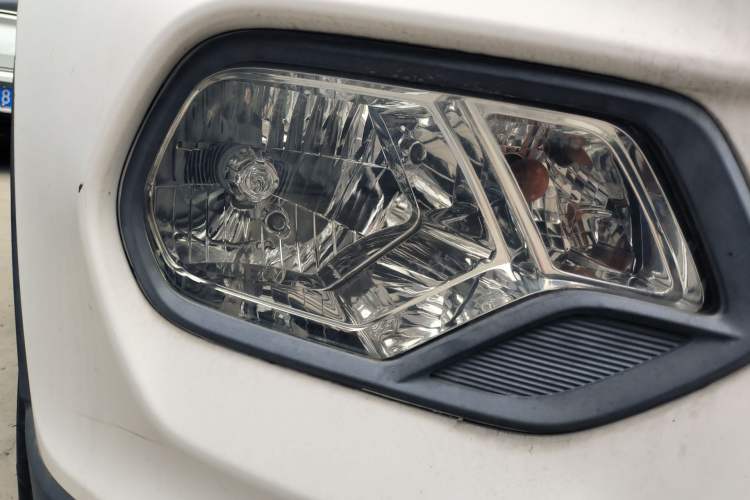 Used Baojun 510 2017 1.5L manual Comfort trim
