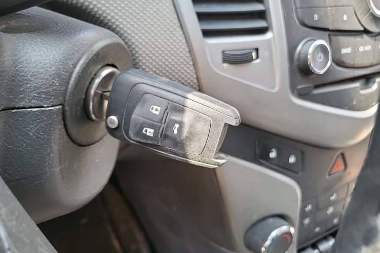 Used Chevrolet Cruze 2013 1.6L SE MT
