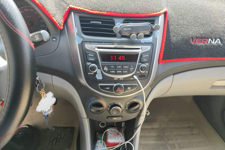 Used Hyundai Verna (older generation) 2016 1.4L Manual Smart GLS Trim
