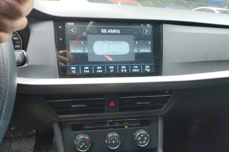 Used Volkswagen Lavida 2021 1.5L Automatic Fashion Edition Audio And AC Panel