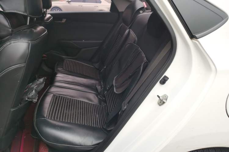 Used Hyundai Verna (new generation) 2016 1.4L Automatic Cool Edition GLS Left Rear Seat