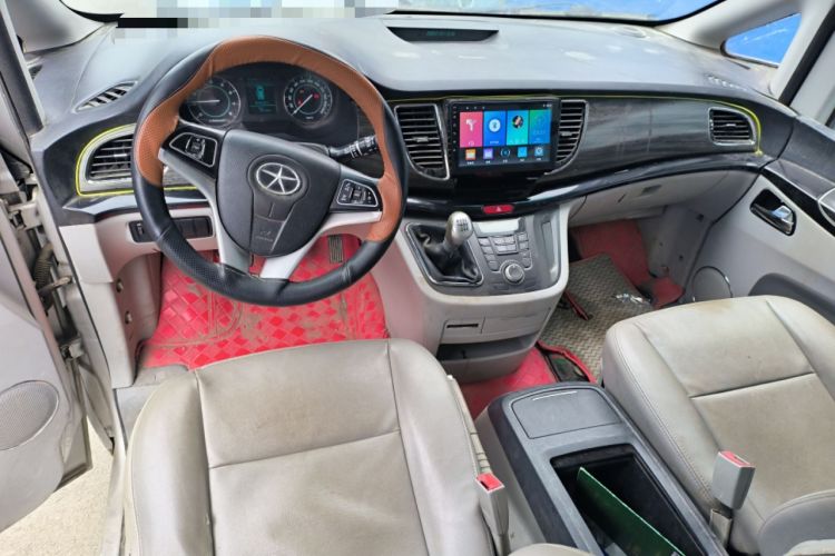 Used JAC Group Refine M5 2014 Colorway 2.0T Gasoline Manual Business Edition Center Console