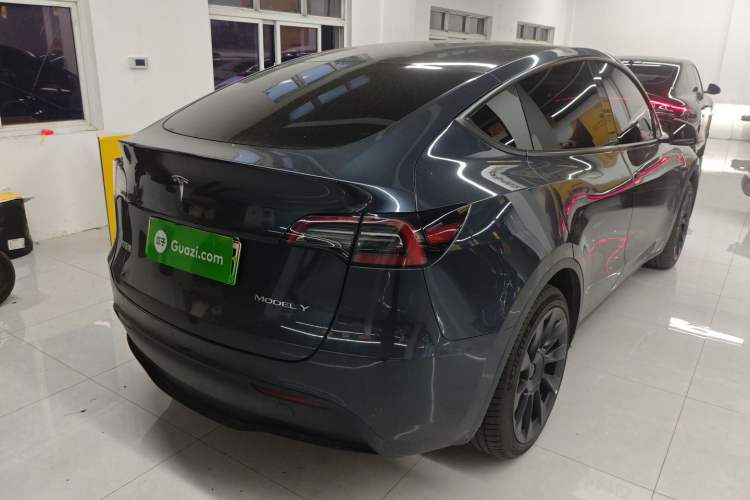 Used Tesla Model Y 2024 Rear-Wheel-Drive Version Rear Right 45 Deg