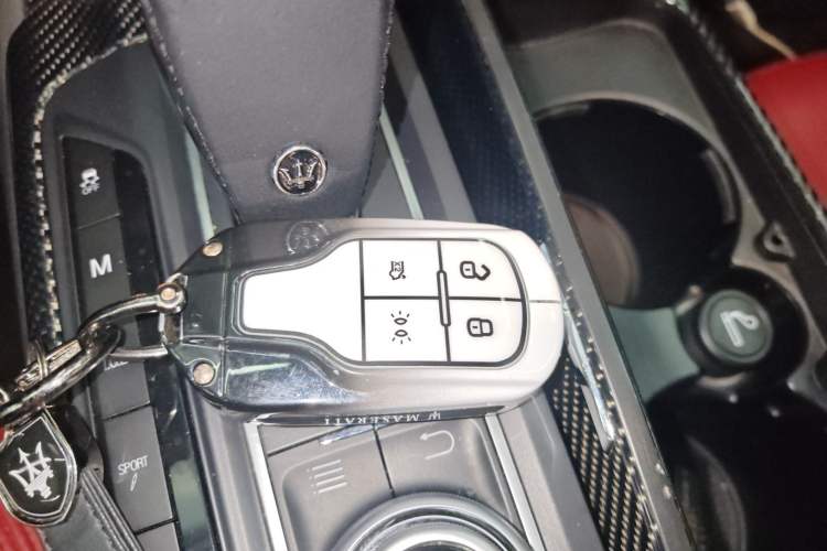 Used Maserati Levante 2016 3.0T Standard Edition Vehicle Key