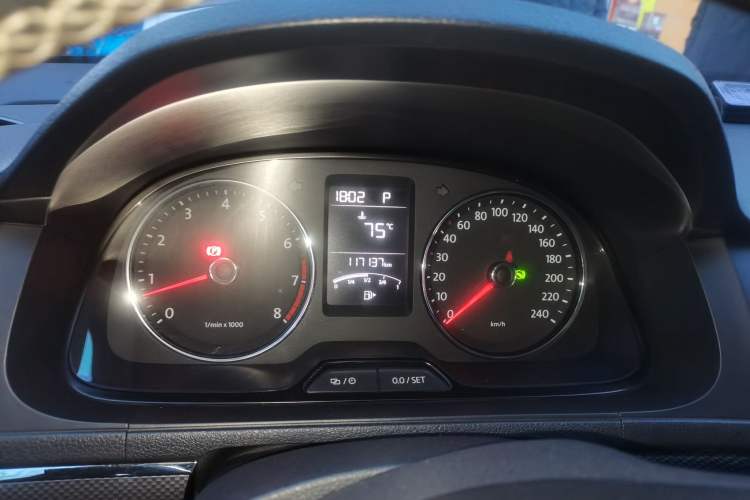 Used Volkswagen Cross Lavida 2014 1.4TSI DSG Instrument Cluster