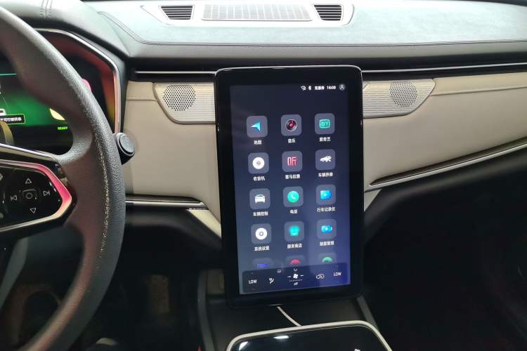 Used WM Motor EX5 2018 EX5 300 Lite Exploration Edition Audio And AC Panel