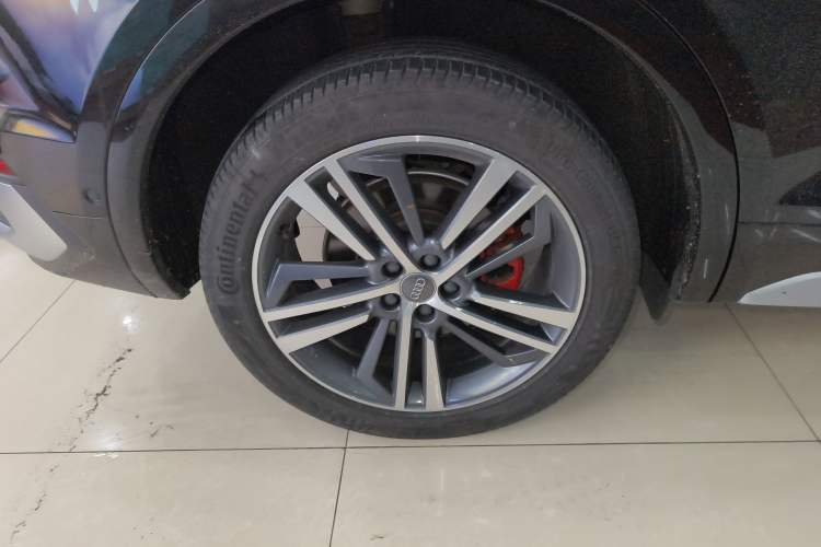 Used Audi Q5L Sportback 2021 40 TFSI Luxury Edition Right Rear Wheel Hub