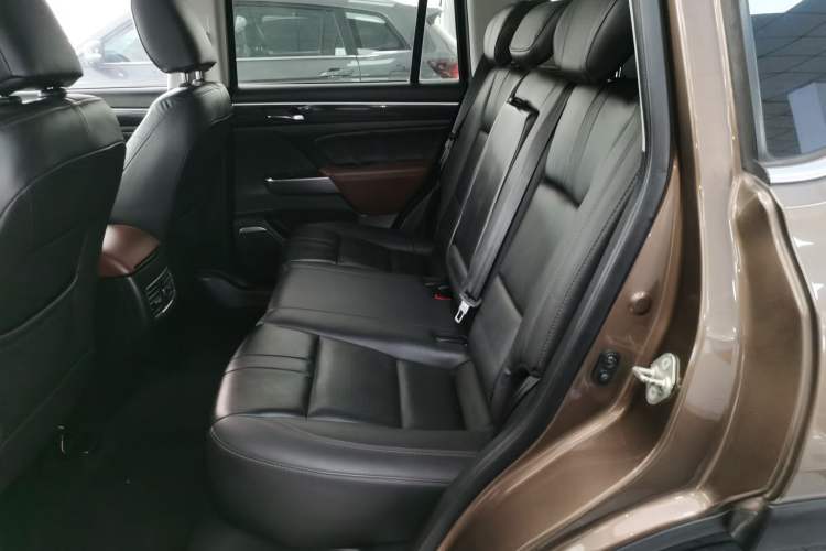 Used GAC Trumpchi GS7 2017 320T Two-Wheel-Drive Luxury Smart Connectivity Model