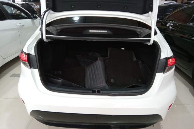 Used Toyota Levin 2023 Smart Electric Hybrid Dual-Engine 1.8L Luxury Edition
