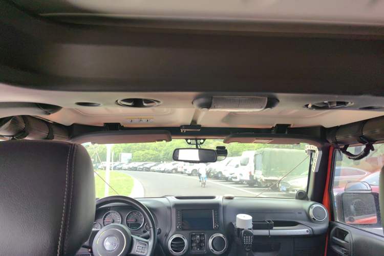 Used Jeep Wrangler 2013 3.6L Sahara Four-Door Edition
