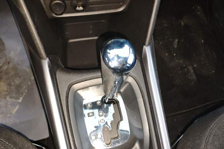 Used Peugeot 2008 2014 1.6L Automatic Fashion Edition
