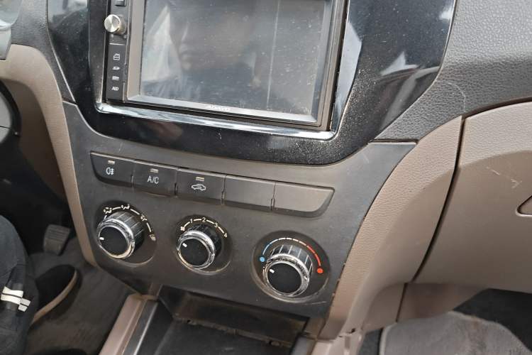 Used FAW Senya S80 2015 1.3L Manual 7-Seater Standard Edition