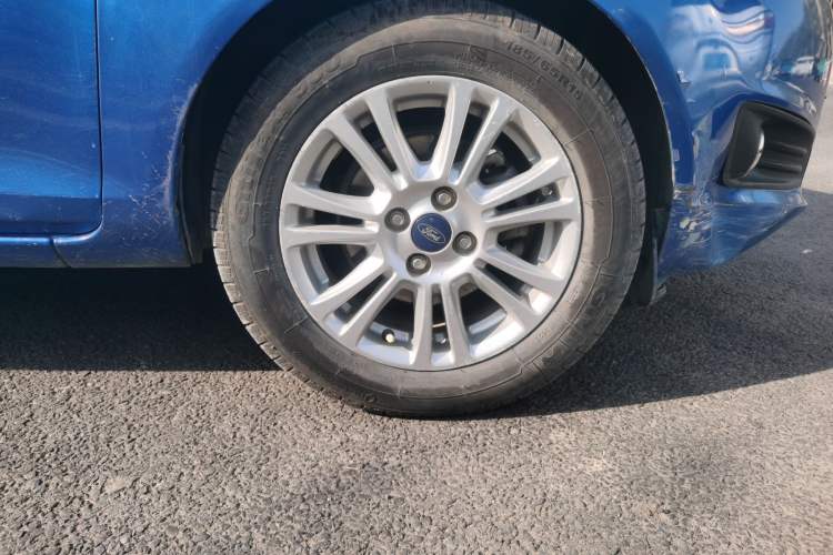 Used Ford Fiesta 2013 Hatchback 1.5L Automatic Fashion Edition
