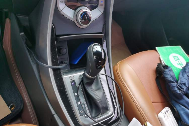 Used Hyundai Elantra (5th Generation / Langdong) 2016 1.6L Automatic Prestige Model Gear Lever