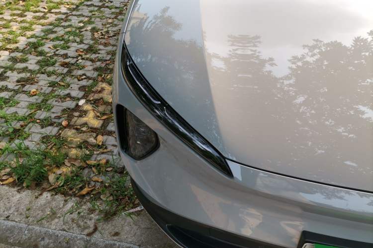 Used Nio ES6 2024 75 kWh Right Front Headlight