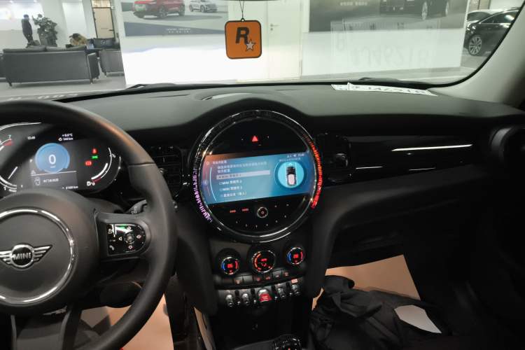 Used MINI MINI 2023 Updated 1.5T COOPER Artist
