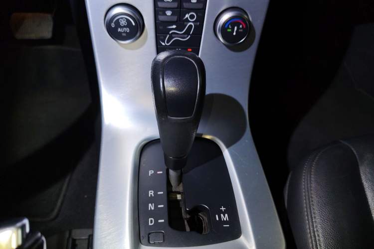 Used Volvo C30 2010 2.0 ZhiShang Version
