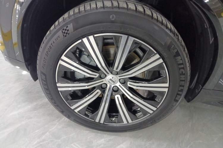 Used Volvo XC90 2024 B5 SmartDrive Luxury Edition 5 Seats