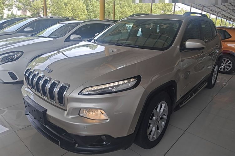 Used Jeep Cherokee 2016 2.4L Leading Edition Guazi used car, China used car export, Used car for sale, Used cars, Cheapest cars for sale
