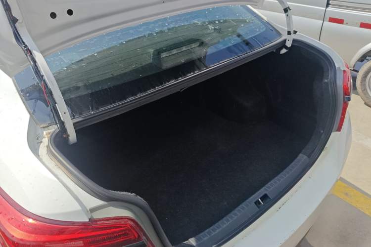 Used Toyota YARiS L Zhi Xiang 2019 1.5E CVT Dynamic Edition China VI compliant Trunk