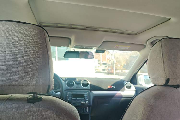 Used Volkswagen Jetta 2015 1.6L Manual Comfort Model