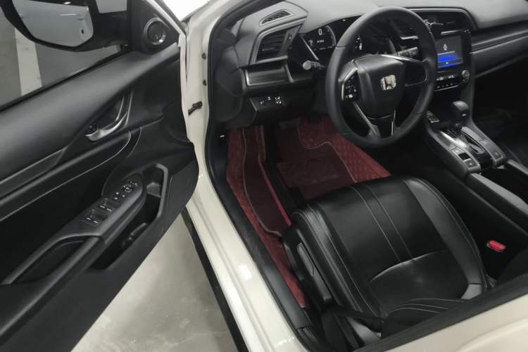 Used Honda Civic 2021 HATCHBACK 220TURBO CVT New Trendsetter