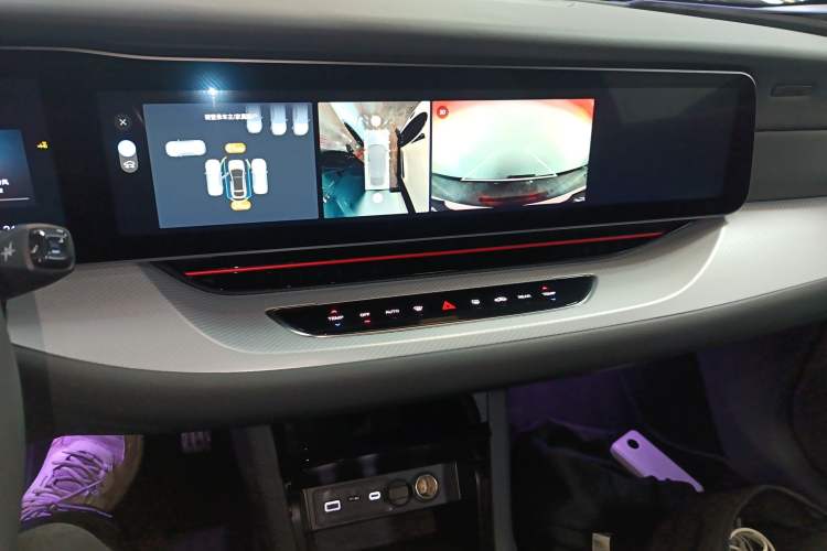 Used ARCFOX Alpha S 2022 HI Edition Advanced Version Audio And AC Panel