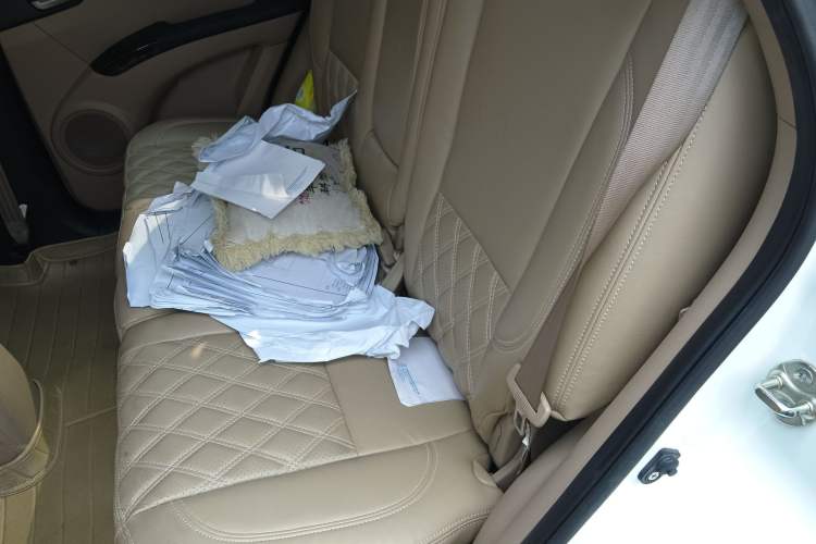 Used Kia Sportage 2013 2.0L Manual Two-Wheel Drive GL Trim
