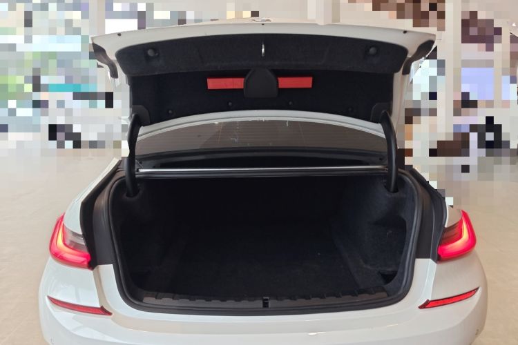 Used BMW 3 Series 2021 Second Facelift 320Li M Sport Package
