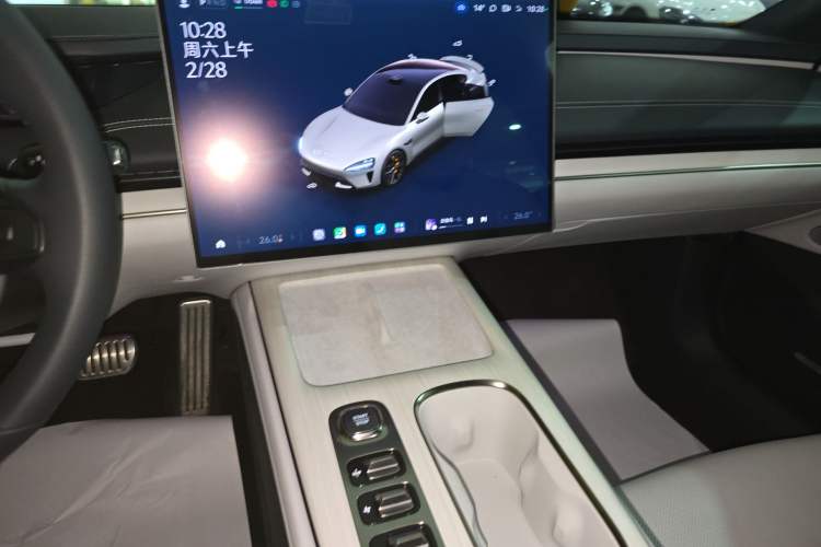 Used Xiaomi Auto SU7 2024 Four-Wheel Drive Ultra-Long Range Advanced Intelligent Driving Max Edition
