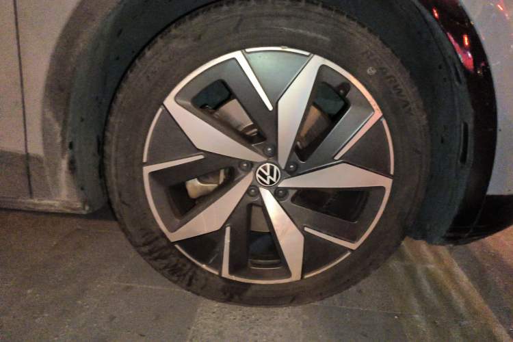 Used Volkswagen ID.4 CROZZ 2021 Long-Range PRO Two-Wheel Drive Version