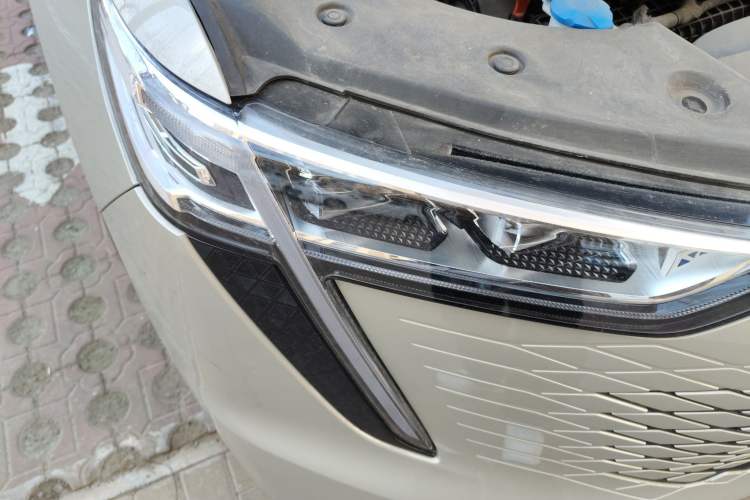 Used Haval Fierce Dragon Max 2023 1.5L Hi4 105 Four-Wheel Drive Navigation Edition Right Front Headlight