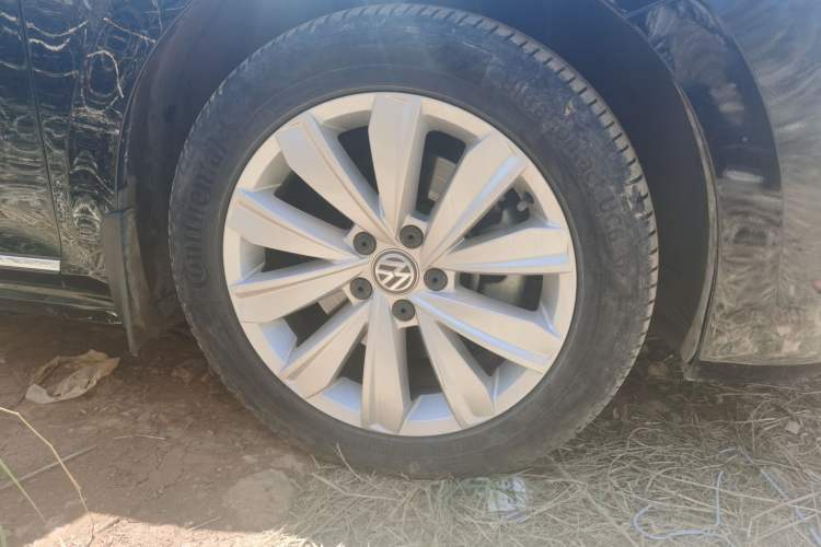 Used Volkswagen Passat 2019 280TSI Elite Edition China V Standard Right Front Wheel Hub