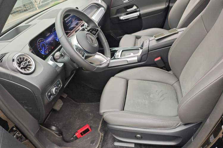 Used Mercedes-Benz EQB 2024 EQB 350 4MATIC Left Front Seat