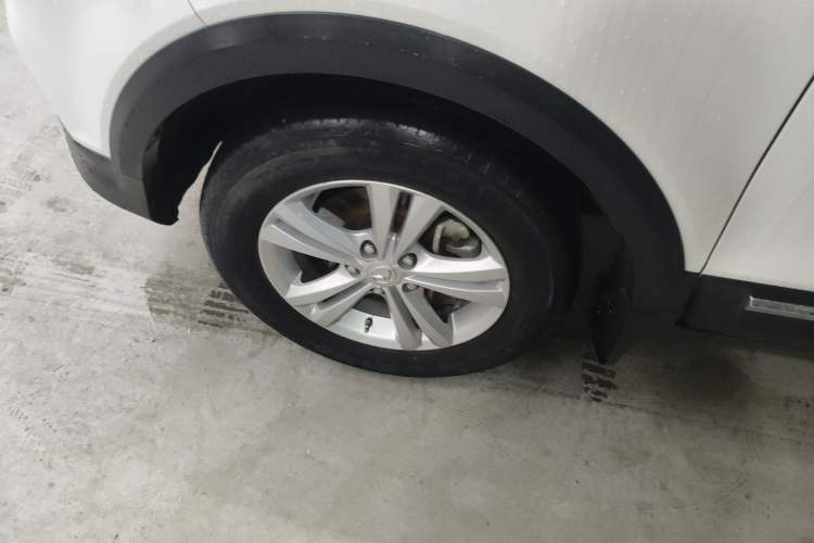 Used HYOSOW S3 2016 S3L 1.5L Manual Prestige Edition Left Front Wheel Hub