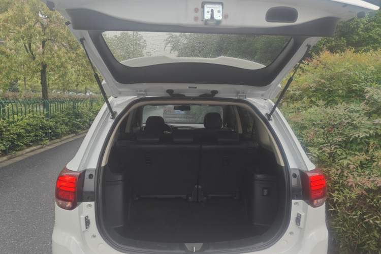 Used Mitsubishi Outlander 2019 2.0L Two-Wheel Drive Comfort Edition 5 Seats China VI Standard