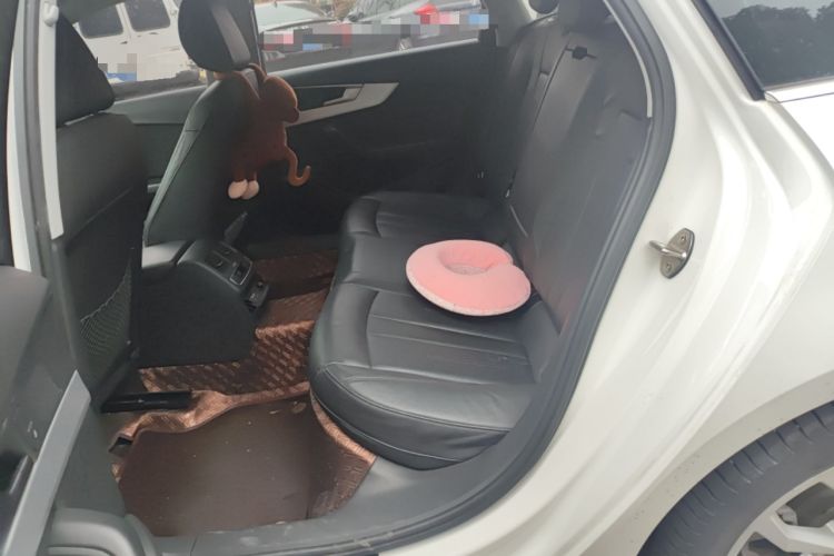 Used Audi A4L 2019 40 TFSI Fashion Edition China VI Emission Standard