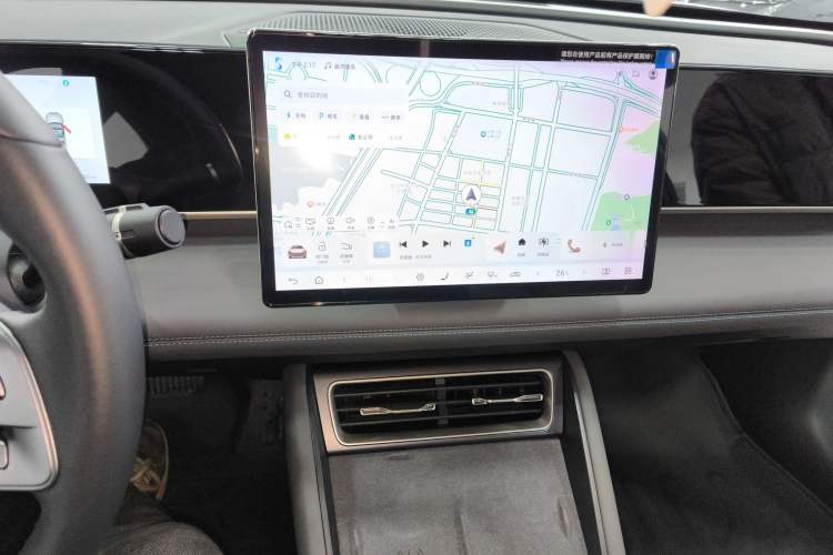 Used BYD Qin L 2025 DM-i Smart Drive 120KM Superior Model Audio And AC Panel