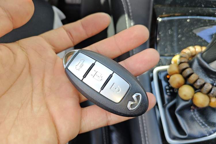 Used Infiniti Q50L 2016 2.0T Elite Sport Edition Vehicle Key