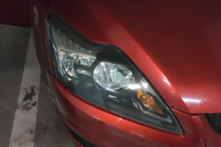 Used Ford Focus 2013 Hatchback Classic 1.8L Automatic Fashion Edition Right Front Headlight