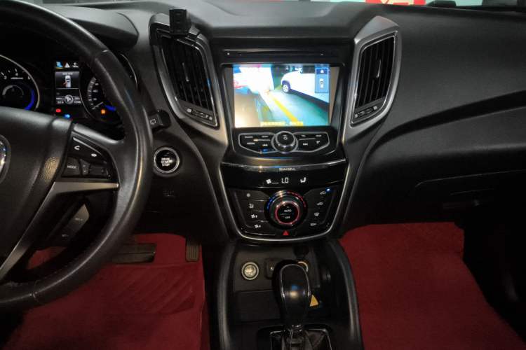 Used CHANGAN CS75 2016 1.8T Automatic Elite Model China V Standard Audio And AC Panel