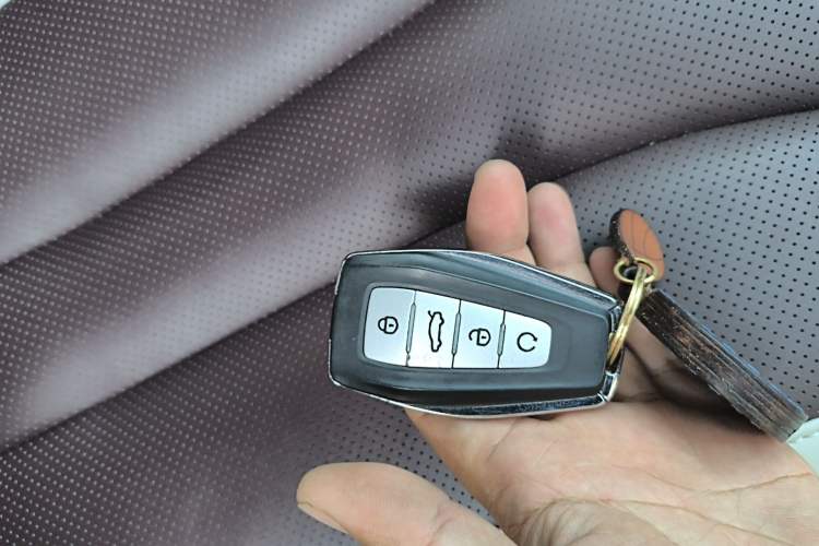 Used Geely Auto Monjaro L 2021 2.0TD DCT EVO Two-Wheel Drive Prestige Version Vehicle Key