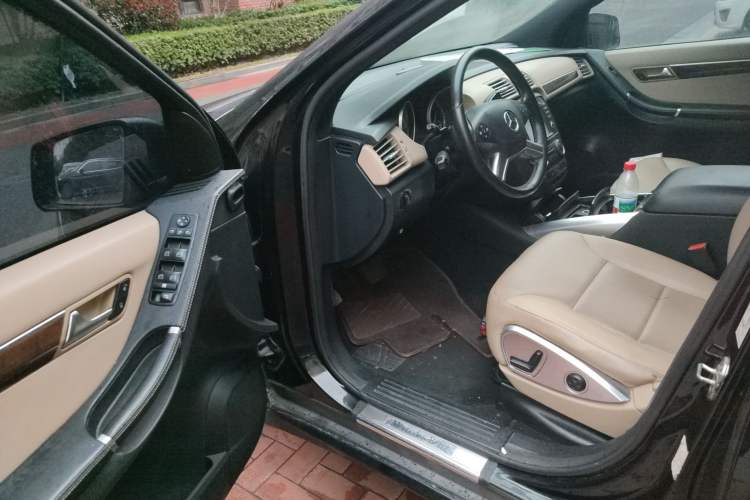 Used Mercedes-Benz R-Class 2011 R 300 L Business Model