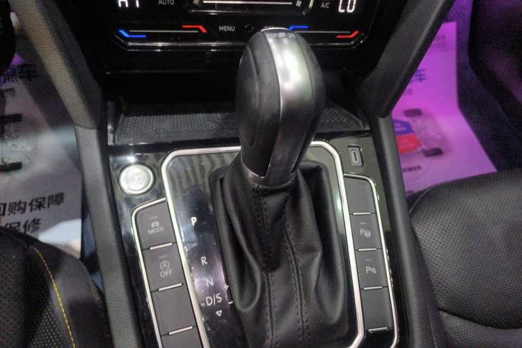 Used Volkswagen FAW-Volkswagen CC 2021 380TSI Striking Edition Gear Lever