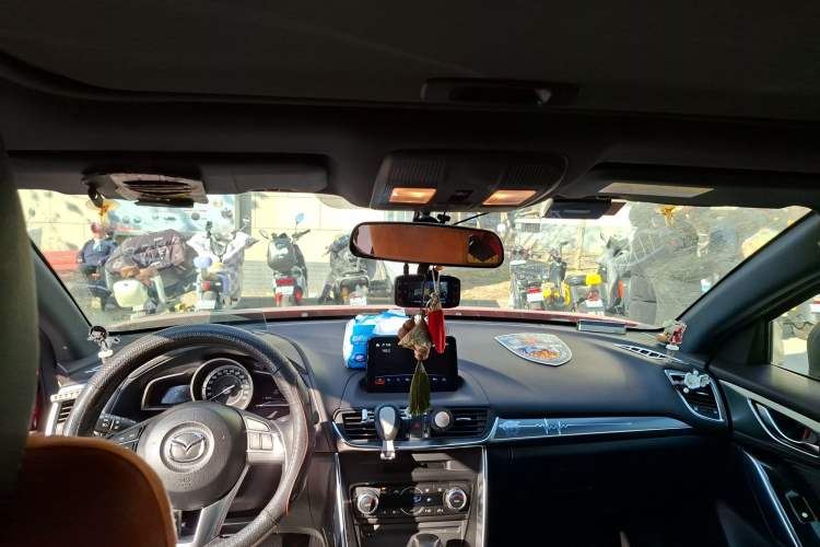 Used Mazda CX-4 2016 2.0L Automatic 2WD Blue Sky Luxury Edition