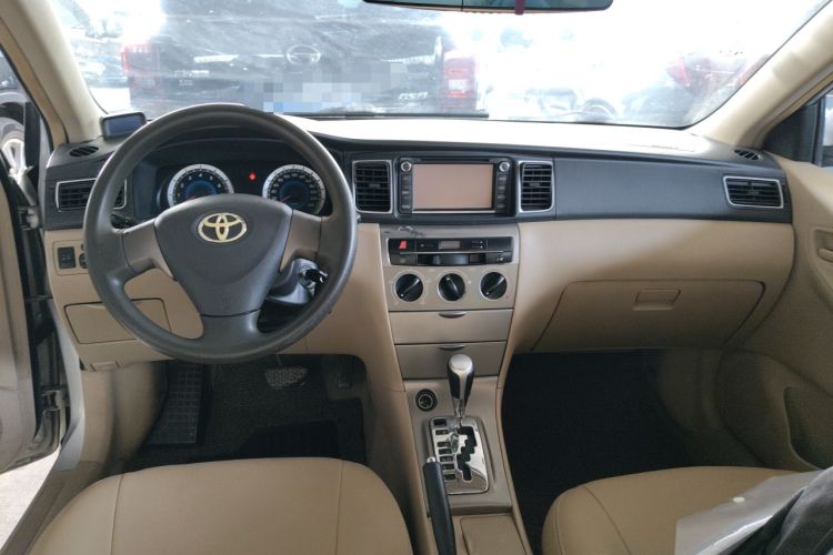 Used Toyota Corolla EX 2013 1.6L Automatic Excellence Edition Center Console